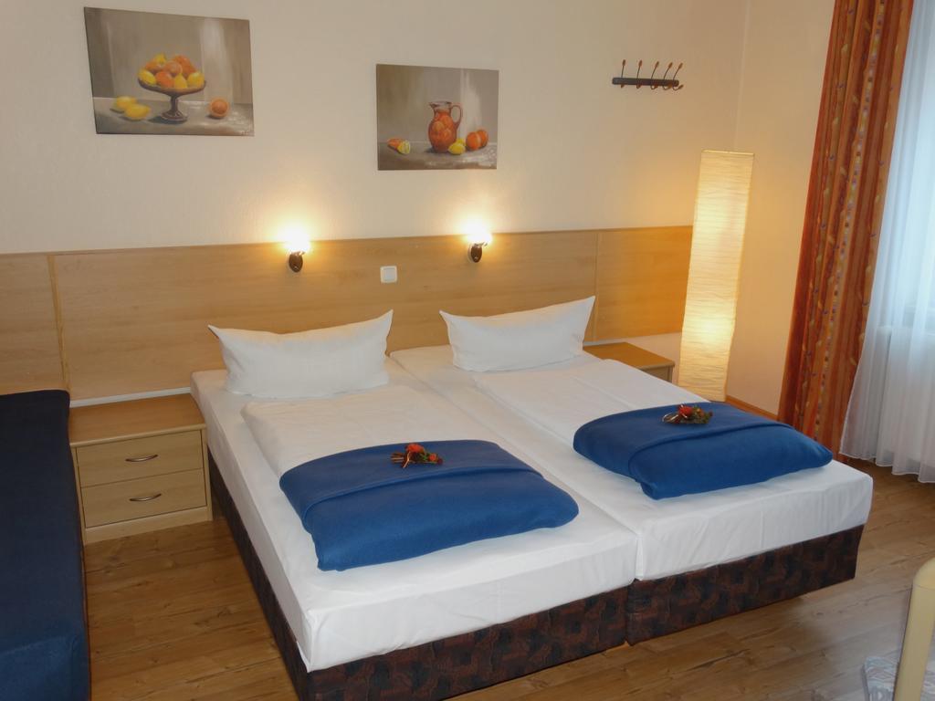 Hotel Sonne - Haus 2 Idstein Habitación foto